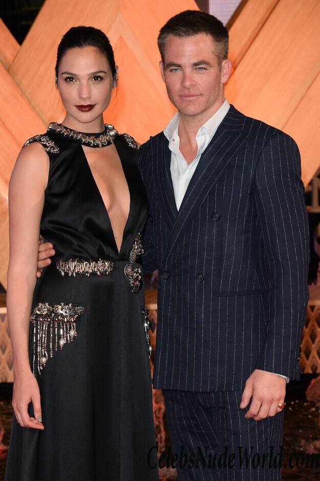 Gal Gadot Is The Hottest Wonder Woman, Ever 98178