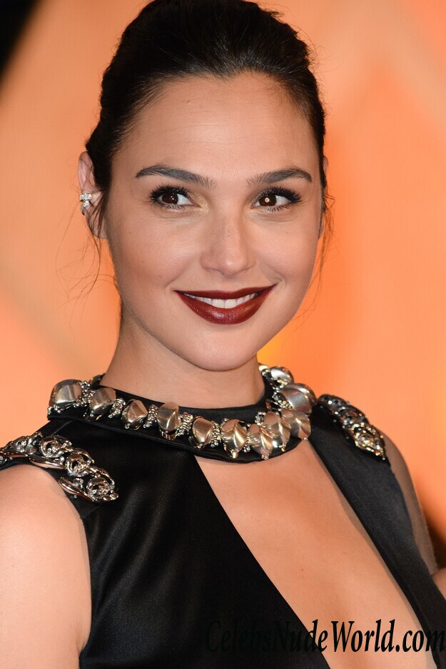 Gal Gadot Is The Hottest Wonder Woman, Ever 98181