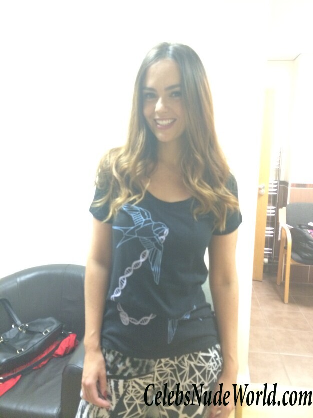 Jennifer Metcalfe Is Shockingly Seductive 98263