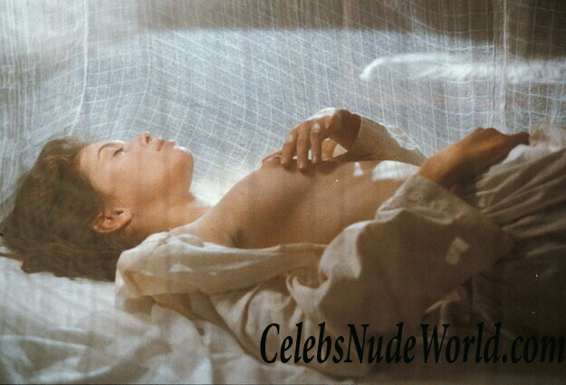 Jane March Topless 98401