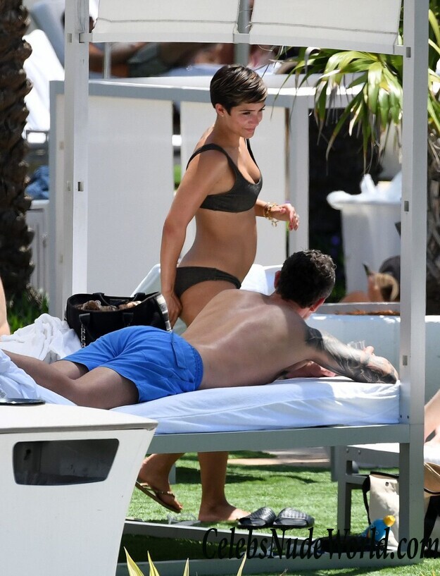 Frankie Bridge Bikini 98682