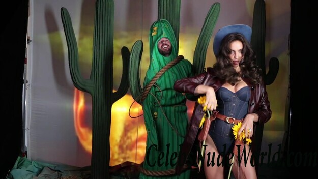 Irina Shayk Sexy 98770