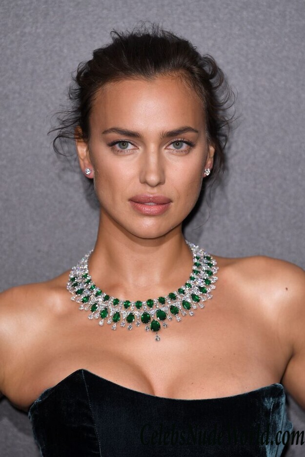 Irina Shayk Sexy 98807