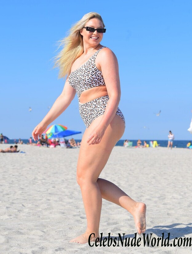 Iskra Lawrence Hot 99303