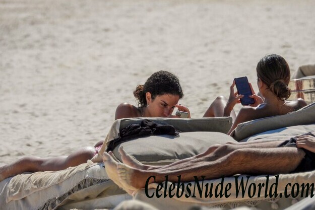 Jessica Aidi Tans & Sethanie Taing Bikini 99313