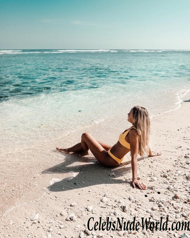 Janni Olsson Deler Sexy 99585