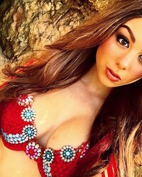 Hot pics of Kira Kosarin