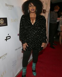 Lalah Hathaway Cleavage