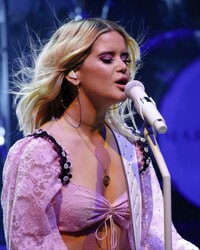 Maren Morris Erotic