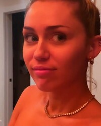 Miley Cyrus Topless