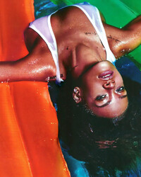 Sexy pics of Rihanna