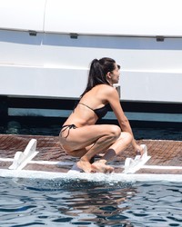 Adriana Lima Shows Her Ass In Bikini On A Boat In Turkey