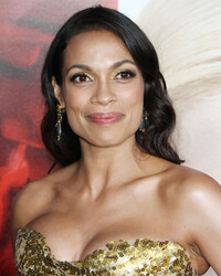 Rosario Dawson Shows Off Her Cleavage For You