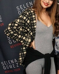 Camel Toe Photo of Selena Gomez