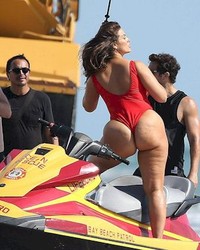 Ashley Graham Big Ass In Bikini Photo Shoot In Miami