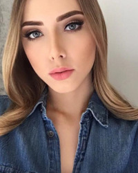 Eminem's daughter posted new photos in a bikini