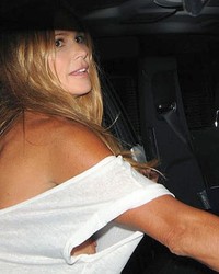 Elle Macpherson Nipple Slip and Topless Pictures