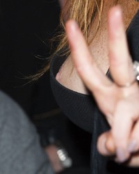 Lindsay Lohan Nipple Slip At Gareth Pugh Show During London Fashion Week