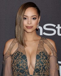 Amber Stevens West great boobs