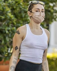 Miley Cyrus Nipples In See Thru White Top Photo 231201