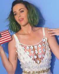 Katy Perry nipples 