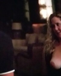 Amy Schumer Shows Off Her Tits