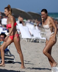 Alana Hadid & Marielle Hadid Bikini