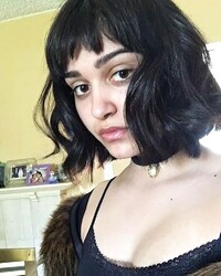 Ariela Barer Erotic