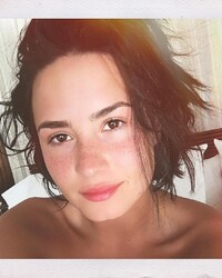 Demi Lovato No Makeup Photos
