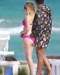 Bikini Photos of Ellie Goulding