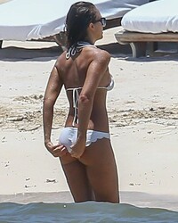 Bikini ass of Jessica Alba