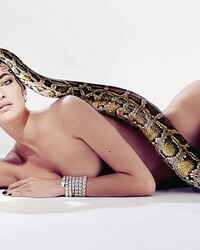 Irina Shayk snake pic