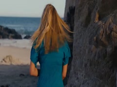 Brooklyn Decker in Just Go With It 8