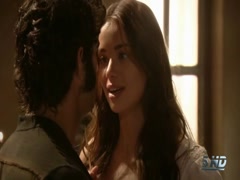 Dafne Fernandez in Tierra De Lobos 2