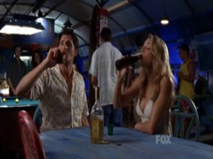 Amanda Righetti in North Shore 13