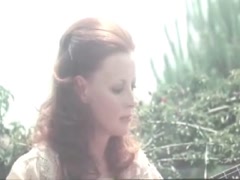 Gloria Guida in Peccati di Gioventu 10