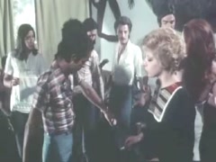 Gloria Guida in Peccati di Gioventu 18