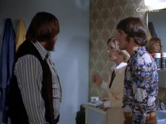 Diane Lee Hart and Connie Strickland in Bummer 3