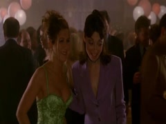 Jennifer Aniston in Picture Perfect 9