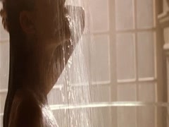 Angelina Jolie hot scene in Tomb Raider 1
