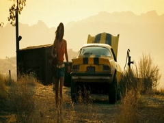 Megan Fox cleavage, hot scene in Transformers 7