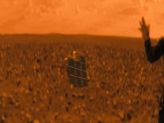 Carrie Anne Moss in Red Planet 15