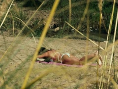 Amber Heard in And Soon the Darkness 20