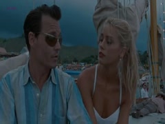 Amber Heard in The Rum Diary (2011) 15