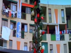 Salma Hayek bed, cleavage scene in La Gran Vida 3