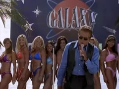 Brooke Burns cleavage, hot scene in Baywatch 19