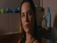 Louise Bourgoin in Happy Event