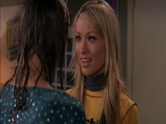 Olivia Wilde hot scene in The O.C 19