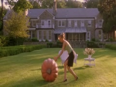 Heather Graham cleavage, hot scene in Cake 20