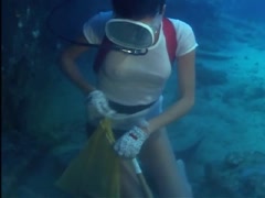 Jacqueline Bisset Transparent Dress , Nipple in The Deep 6
